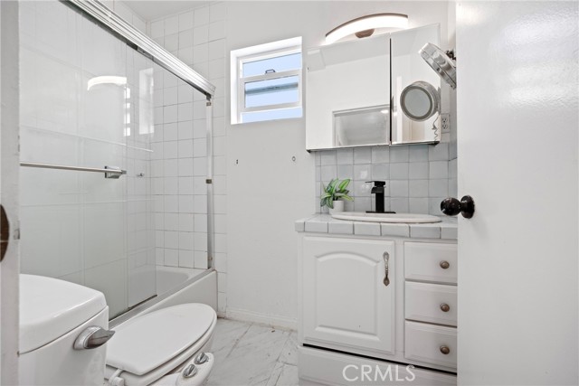 Detail Gallery Image 12 of 16 For 2210 Clyde, Los Angeles,  CA 90016 - – Beds | – Baths