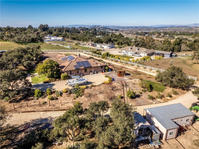 325 Red Oak Way, Arroyo Grande CA: https://media.crmls.org/medias/74955666-98d4-40b9-bba2-ced3c40df932.jpg
