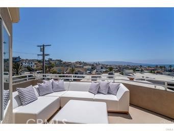 Detail Gallery Image 6 of 22 For 1344 Manhattan Ave, Hermosa Beach,  CA 90254 - 2 Beds | 2/1 Baths