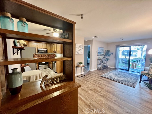 Detail Gallery Image 1 of 1 For 18900 Delaware St #107,  Huntington Beach,  CA 92648 - 1 Beds | 1 Baths