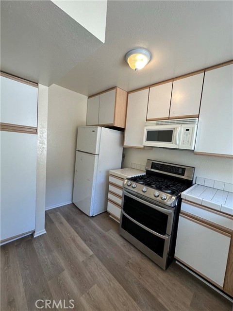 Detail Gallery Image 6 of 14 For 34 Elksford, Irvine,  CA 92604 - 2 Beds | 2 Baths