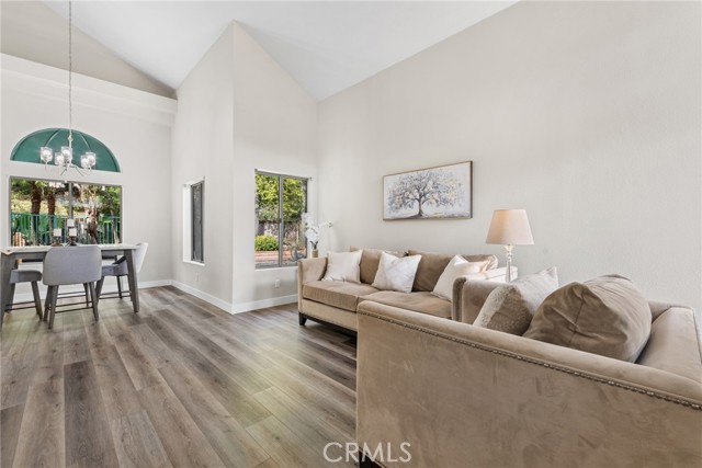 Detail Gallery Image 5 of 34 For 39851 Wild Canary, Murrieta,  CA 92562 - 3 Beds | 2/1 Baths