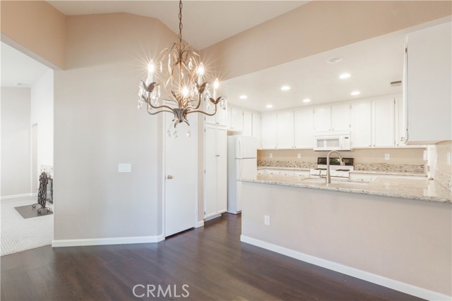 Detail Gallery Image 7 of 22 For 40632 Corte Albara, Murrieta,  CA 92562 - 2 Beds | 2 Baths