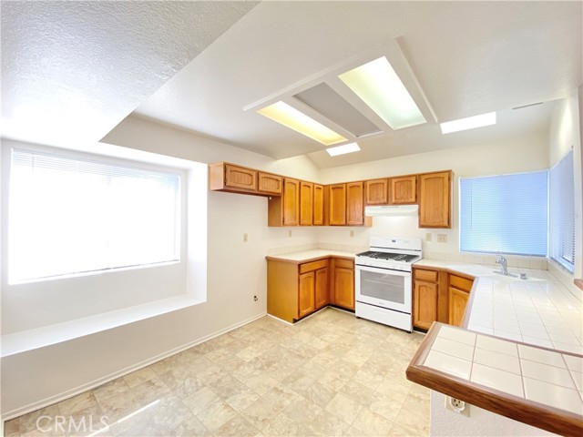11369 Weinhart Court, Moreno Valley CA: https://media.crmls.org/medias/74963c3b-5999-4fa7-94a7-4330c4a9be2c.jpg