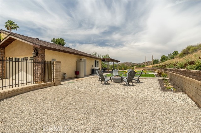 Detail Gallery Image 13 of 19 For 27295 via Marcia, Saugus,  CA 91350 - 4 Beds | 2 Baths