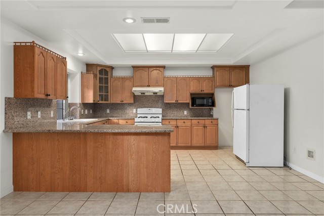 Detail Gallery Image 8 of 33 For 208 E Newmark Ave, Monterey Park,  CA 91755 - 4 Beds | 3 Baths