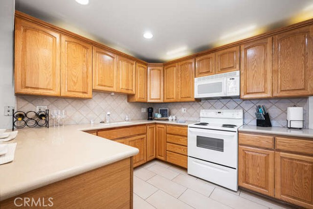 12300 Montecito Road, Seal Beach CA: https://media.crmls.org/medias/7497f18e-54c8-4506-827c-82d0cb8f785c.jpg