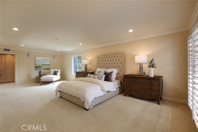 Detail Gallery Image 7 of 23 For 4 Rue Grand Ducal, Newport Beach,  CA 92660 - 4 Beds | 5/1 Baths