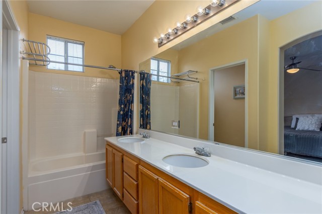 Detail Gallery Image 20 of 32 For 1654 Rush Haven Way, Simi Valley,  CA 93065 - 3 Beds | 2/1 Baths