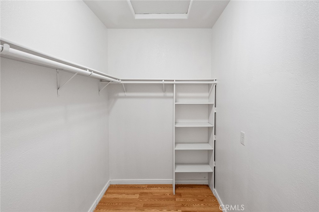 https://media.crmls.org/medias/74983545-a65c-4c03-be8d-9df367ad5807.jpg?preset=X-Large