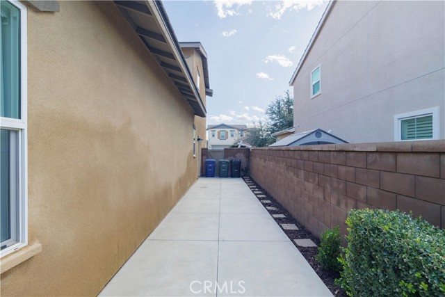 Detail Gallery Image 33 of 46 For 4077 E Groveland Dr, Ontario,  CA 91761 - 4 Beds | 3 Baths