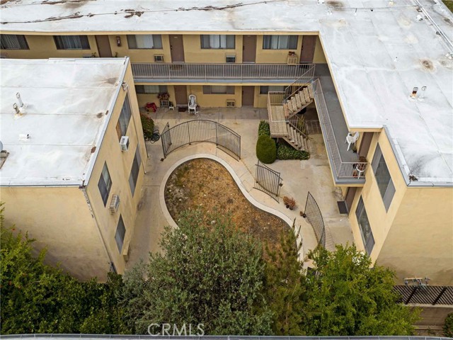 7049 Vassar Avenue, Canoga Park CA: https://media.crmls.org/medias/7498ad5c-5a52-4b6c-bbe0-96f9da0724c2.jpg