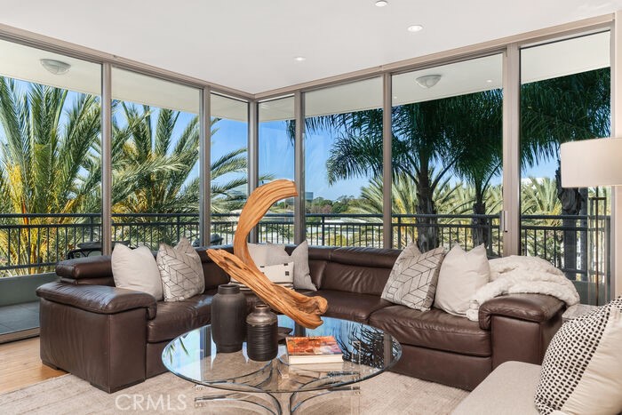 7499d649 1999 480a 83c2 861392c5e96e