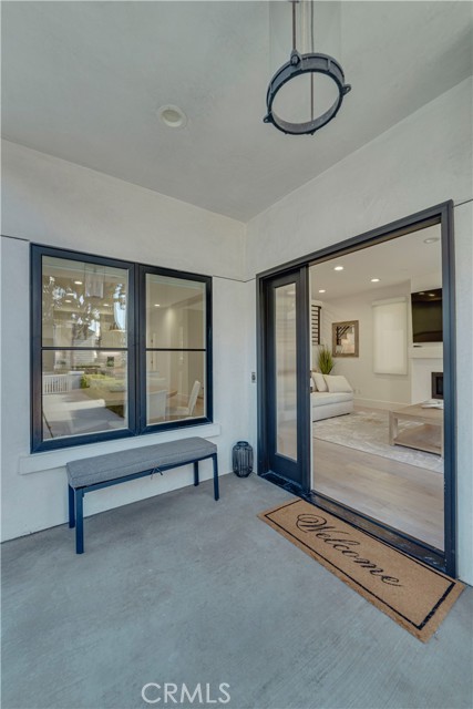 Detail Gallery Image 4 of 65 For 608 Heliotrope, Corona Del Mar,  CA 92625 - 4 Beds | 4 Baths