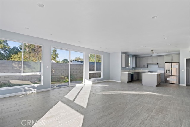 Detail Gallery Image 15 of 27 For 20819 W Seasons Lane, Winnetka,  CA 91306 - 4 Beds | 3 Baths