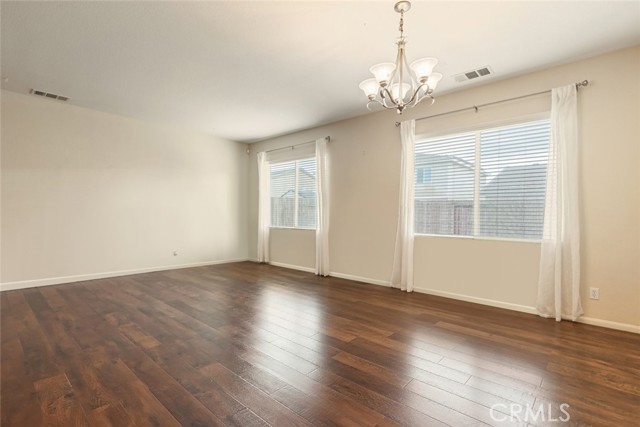 Detail Gallery Image 9 of 48 For 3408 Gemstone, Rosamond,  CA 93560 - 5 Beds | 3 Baths