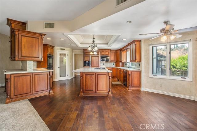 6966 Ranch View Road, Riverside CA: https://media.crmls.org/medias/749b708d-6ad0-4636-8692-17b8d7ec5d44.jpg