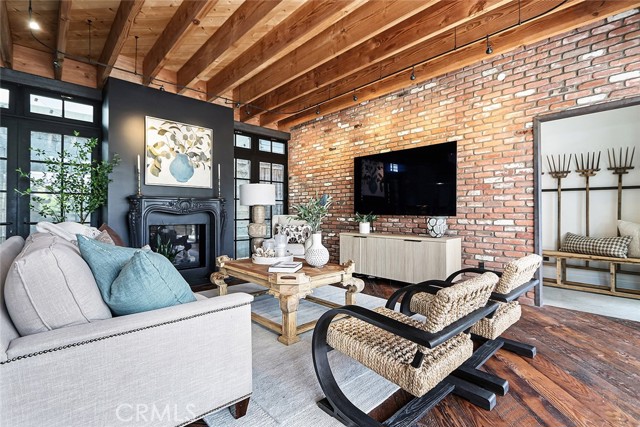 3208 Agnes Road, Manhattan Beach CA: https://media.crmls.org/medias/749bf257-f99e-48eb-aa20-6f1e5f96ebb4.jpg