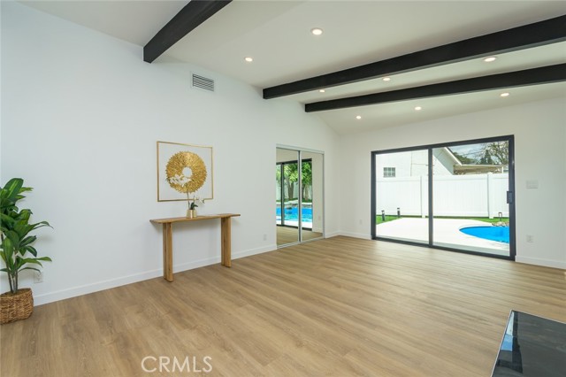 Detail Gallery Image 16 of 48 For 19806 Needles, Chatsworth,  CA 91311 - 3 Beds | 3 Baths