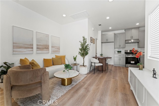 Detail Gallery Image 5 of 14 For 13158 Cedar St, Westminster,  CA 92683 - 2 Beds | 2 Baths