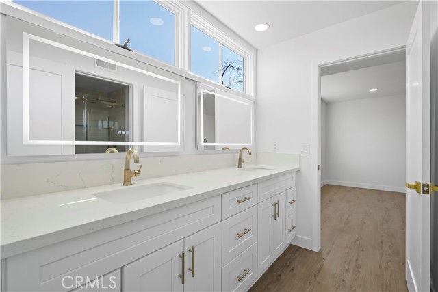 Detail Gallery Image 40 of 56 For 24215 Park Granada, Calabasas,  CA 91302 - 5 Beds | 5 Baths