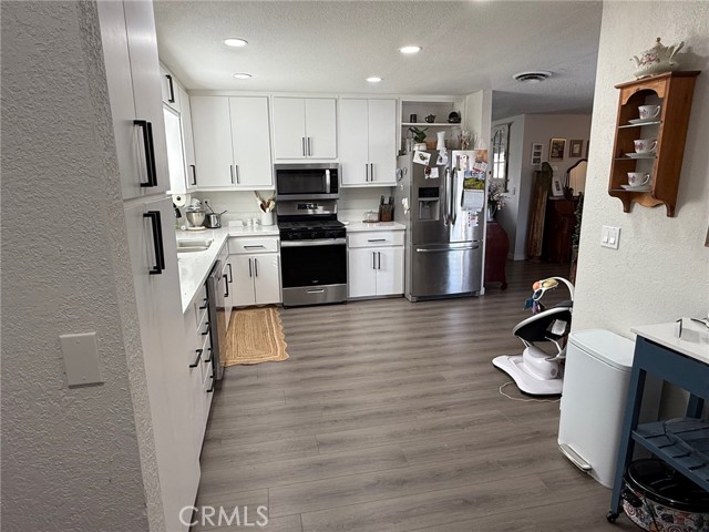 Detail Gallery Image 7 of 18 For 37098 San Bruno Ave, Barstow,  CA 92311 - 4 Beds | 2 Baths