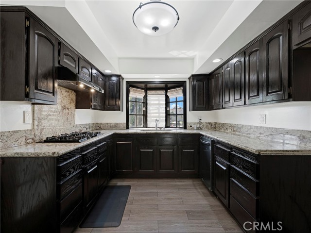 Detail Gallery Image 24 of 59 For 10918 Reseda, Porter Ranch,  CA 91326 - 3 Beds | 2 Baths