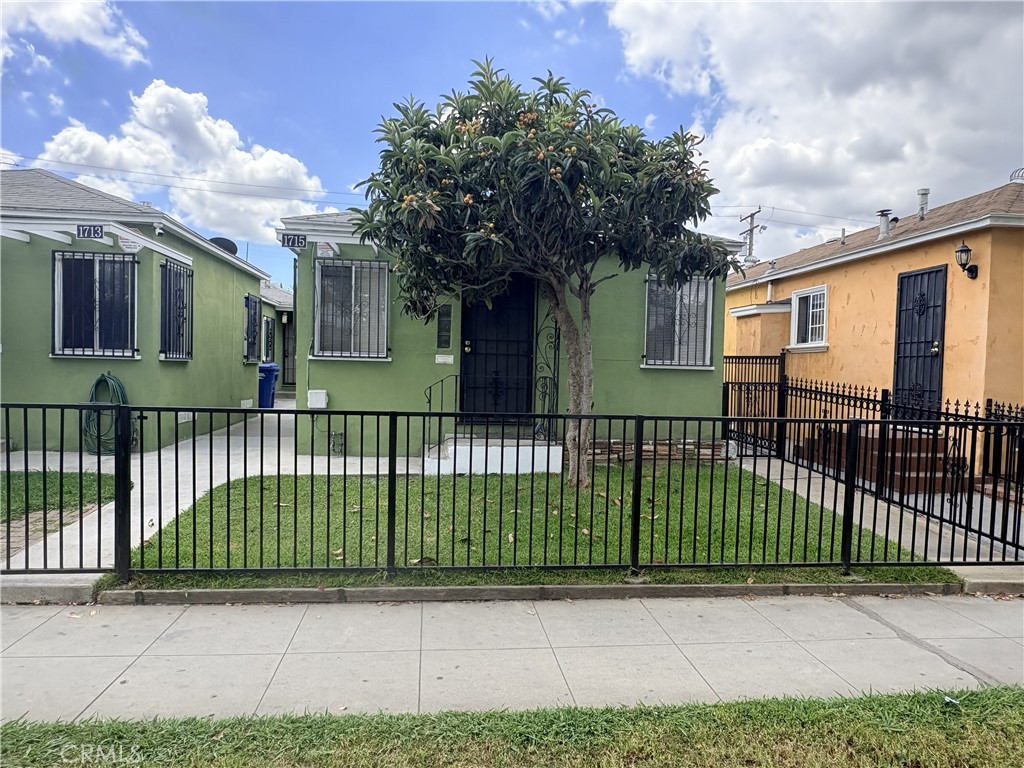 1715 W Olympic