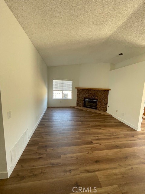 Detail Gallery Image 10 of 12 For 1009 Symeron Ct, Perris,  CA 92570 - 4 Beds | 2 Baths
