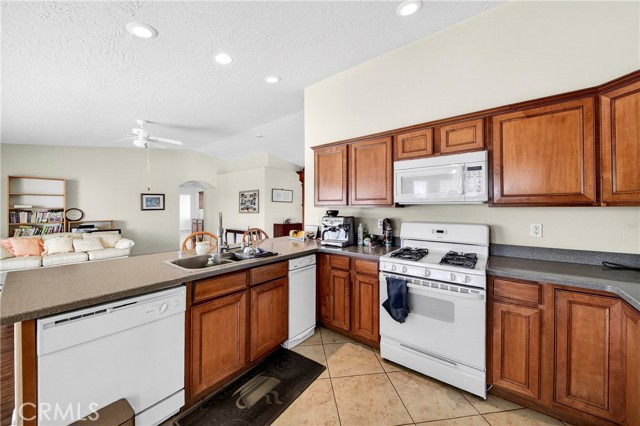 Detail Gallery Image 20 of 52 For 7841 Corona, Hesperia,  CA 92345 - 3 Beds | 2 Baths