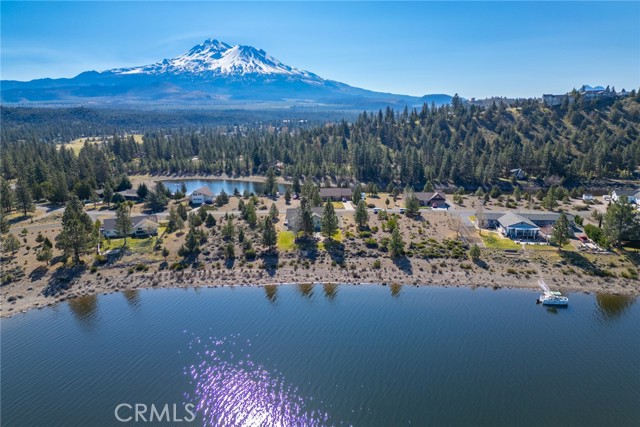 Detail Gallery Image 2 of 36 For 5059 Indian Island, Weed,  CA 96094 - 4 Beds | 2/1 Baths