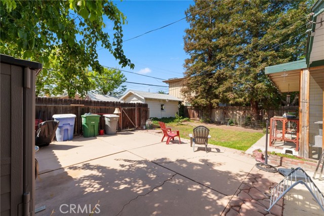 221 College Avenue, Coalinga CA: https://media.crmls.org/medias/74a0d5c6-8de0-4172-8799-501e9442472f.jpg