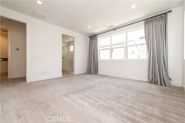19256 Merryweather Drive, Canyon Country CA: https://media.crmls.org/medias/74a0dd2b-231c-4e86-bb6a-b3aeb408c65e.jpg