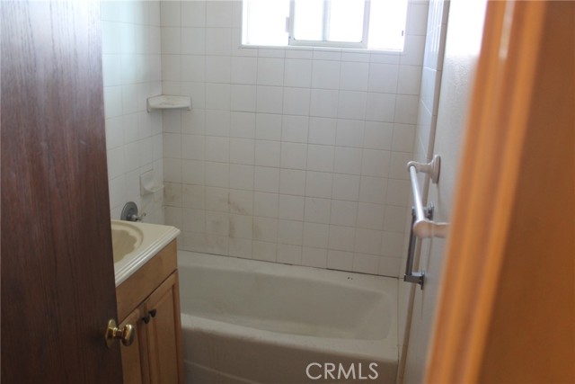 Detail Gallery Image 13 of 19 For 6289 Dana Ave, Simi Valley,  CA 93063 - 3 Beds | 2 Baths