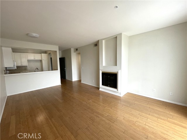 Detail Gallery Image 3 of 14 For 555 Maine Ave #313,  Long Beach,  CA 90802 - 2 Beds | 2 Baths