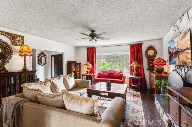 Detail Gallery Image 28 of 67 For 2367 Deerhorn Dr, Riverside,  CA 92506 - 4 Beds | 2/1 Baths