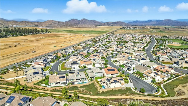 31041 Bridle Way, Menifee CA: https://media.crmls.org/medias/74a224b9-b928-4c61-bd01-ec25c525526d.jpg