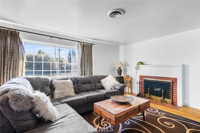 Detail Gallery Image 4 of 32 For 1485 Mulberry Ave, Atwater,  CA 95301 - 3 Beds | 2 Baths