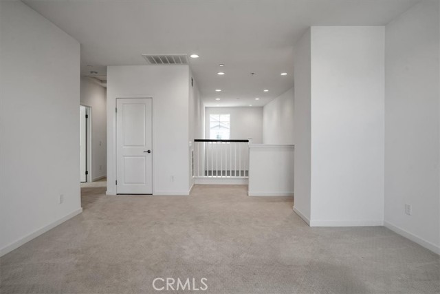 18150 Tableau Way, Saugus CA: https://media.crmls.org/medias/74a2e2dc-9973-4fae-b78c-7013f0f66d20.jpg