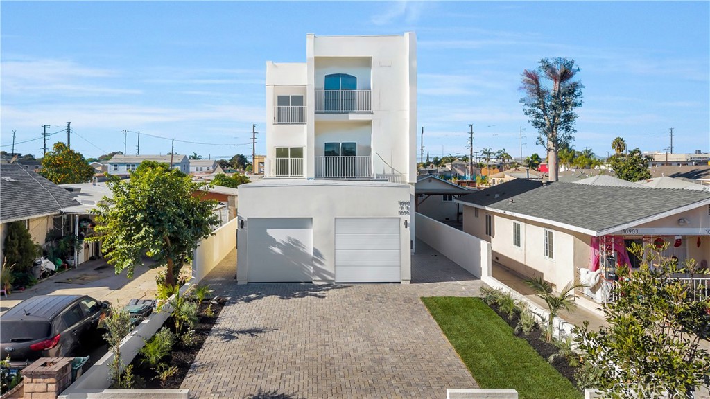 10905 Dalerose Avenue #B