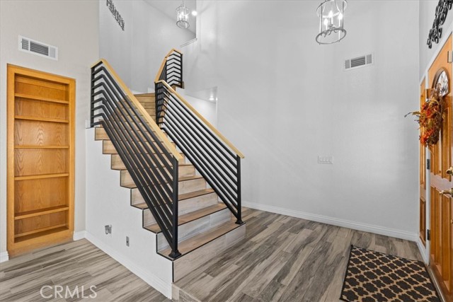 Detail Gallery Image 7 of 49 For 3061 W Comstock Rd, San Bernardino,  CA 92407 - 5 Beds | 3 Baths