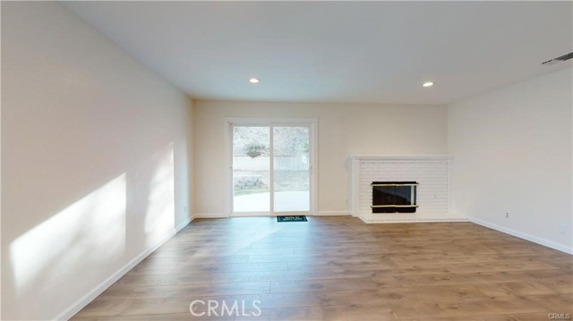 Detail Gallery Image 8 of 17 For 1952 Adobe, Corona,  CA 92882 - 3 Beds | 2 Baths