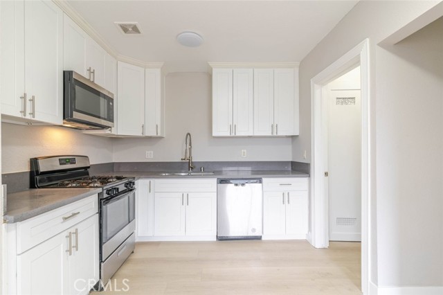 Detail Gallery Image 7 of 17 For 7137 Greeley St #7,  Tujunga,  CA 91042 - 2 Beds | 1 Baths