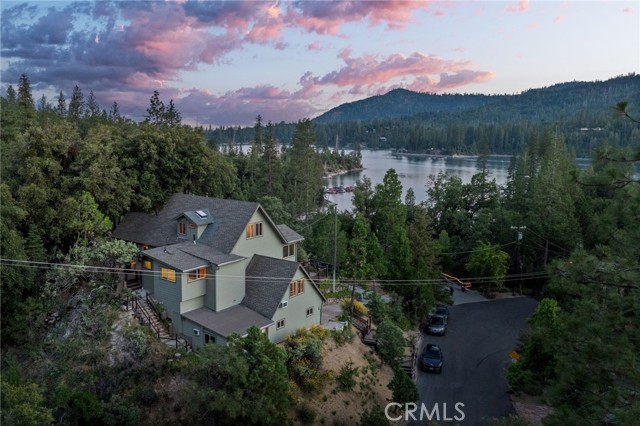 Detail Gallery Image 1 of 1 For 55500 Lake Point Dr, Bass Lake,  CA 93604 - 4 Beds | 4 Baths