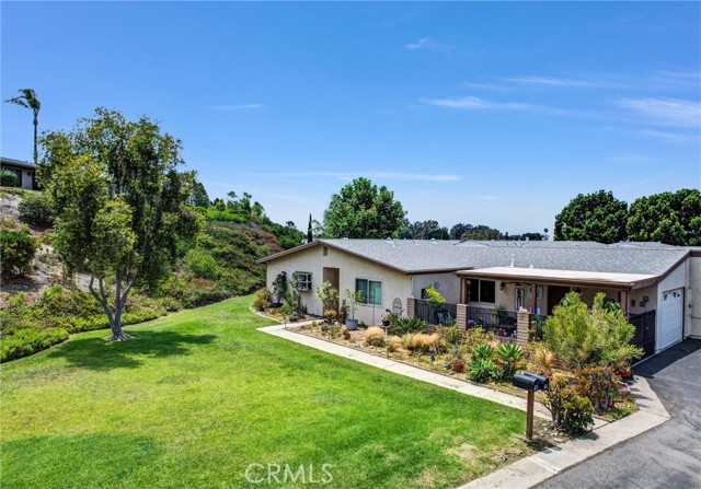 Detail Gallery Image 2 of 30 For 4476 Kittiwake Way, Oceanside,  CA 92057 - 2 Beds | 2 Baths