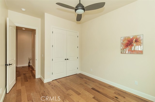 1562 N Empire Lane, Clovis CA: https://media.crmls.org/medias/74a63dcd-a27a-4fc5-a7dc-d947cb37fc40.jpg