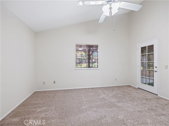Detail Gallery Image 12 of 23 For 11601 Park Ln, Apple Valley,  CA 92308 - 2 Beds | 2 Baths