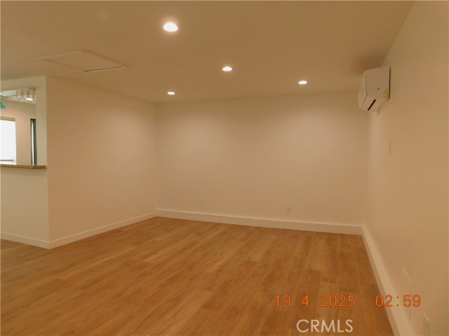 Detail Gallery Image 9 of 16 For 19403 Lanark St #B,  Reseda,  CA 91335 - 1 Beds | 1 Baths