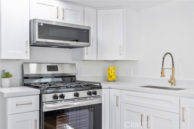 Detail Gallery Image 5 of 28 For 26135 Baseline #18,  Highland,  CA 92346 - 1 Beds | 1 Baths