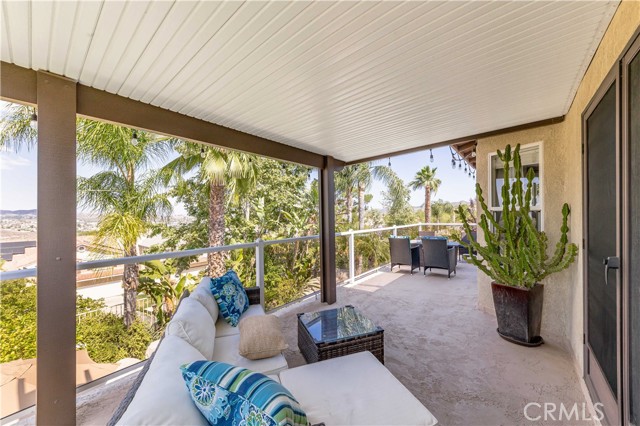 17 Ponte Brava, Lake Elsinore CA: https://media.crmls.org/medias/74a771c5-4014-40d5-9a90-83f50d742de0.jpg